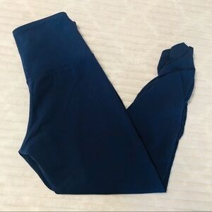 Ruby Ribbon Navy Blue Ruched Capri Legging…